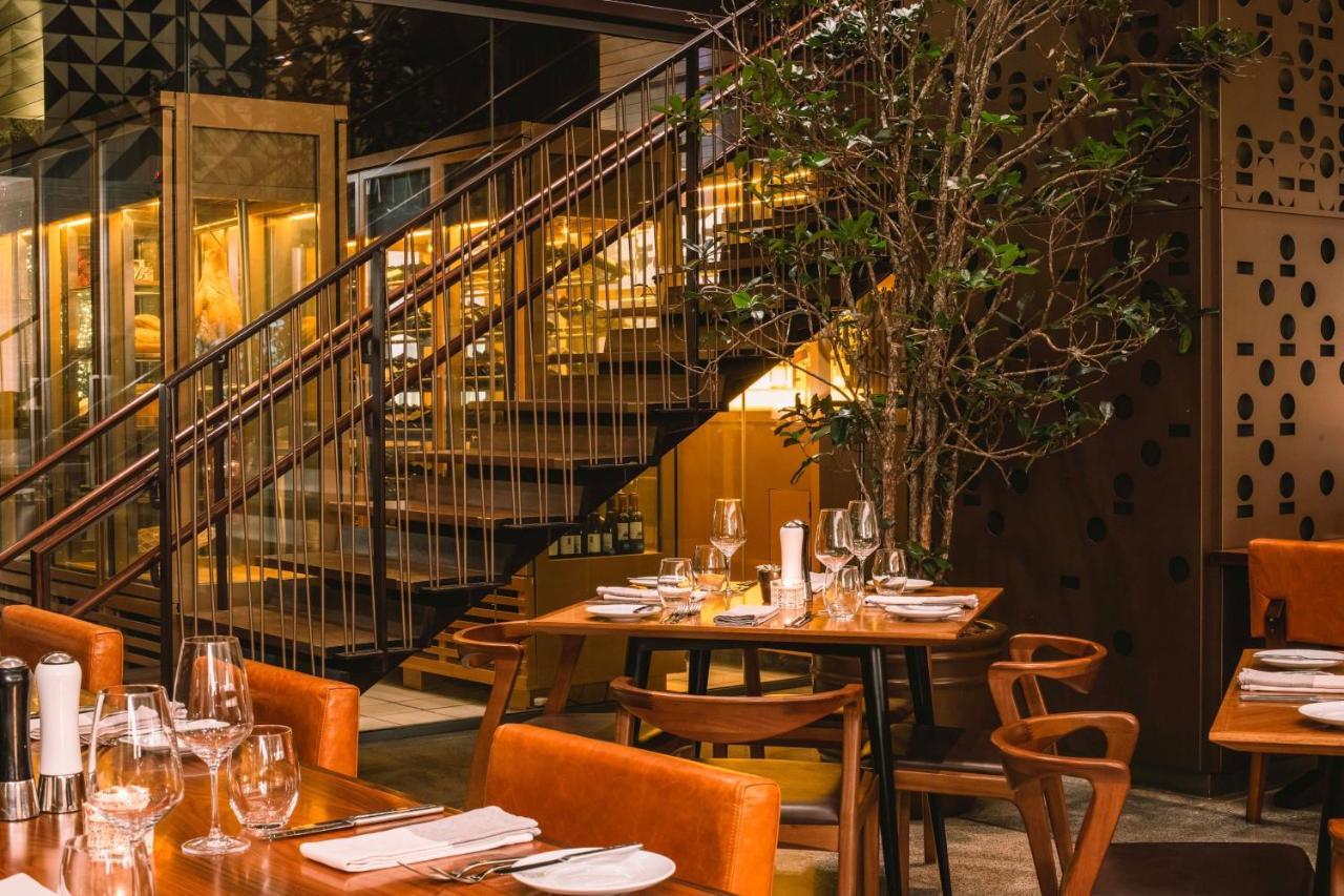 Four Seasons At Nacoes Unidas 5*