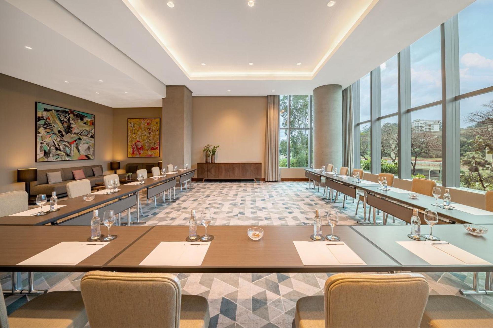 Four Seasons At Nacoes Unidas