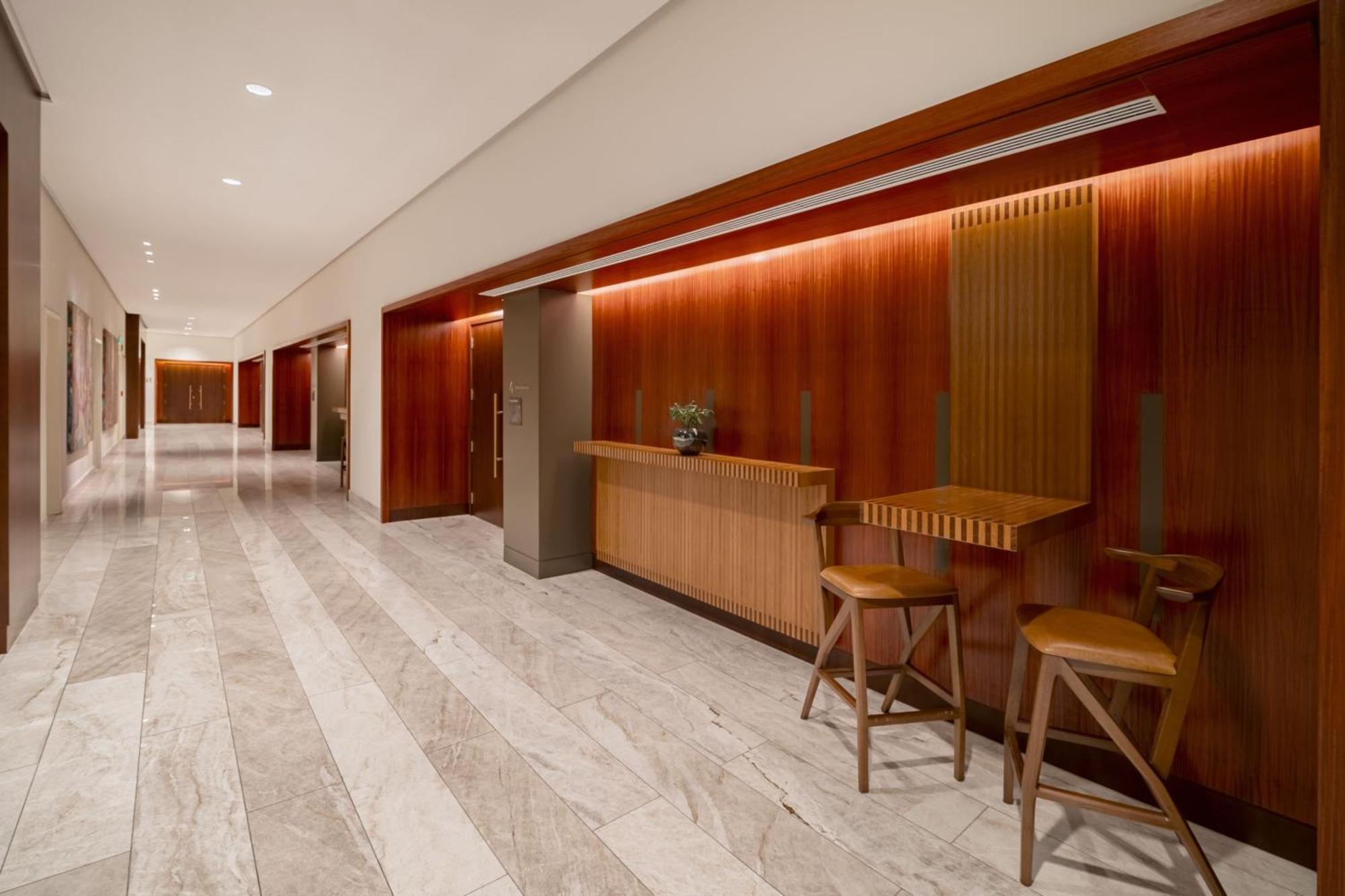Four Seasons At Nacoes Unidas Hotel 5*